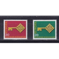 , 1968, . 2 .  559-560