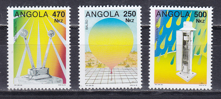 , 1993,   . 3 .  915-917